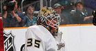 Ducks' Giguere stones Sharks in shoot out