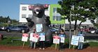 Giant inflatable rat ordered removed from picket line