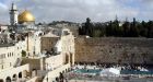 Violent clashes erupt between Palestinians, Israeli police at Jerusalem's most volatile shrine