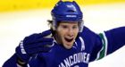 Canucks give Kesler 6-year extension