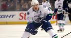 Kesler, Canucks look to put a dent into Avs playoff hopes