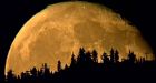 Canucks aim to land puck on the moon