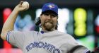 Dickey, Blue Jays hang on to beat Twins 6-5