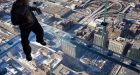 Willis Tower's glass floor CRACKS under tourists' feet